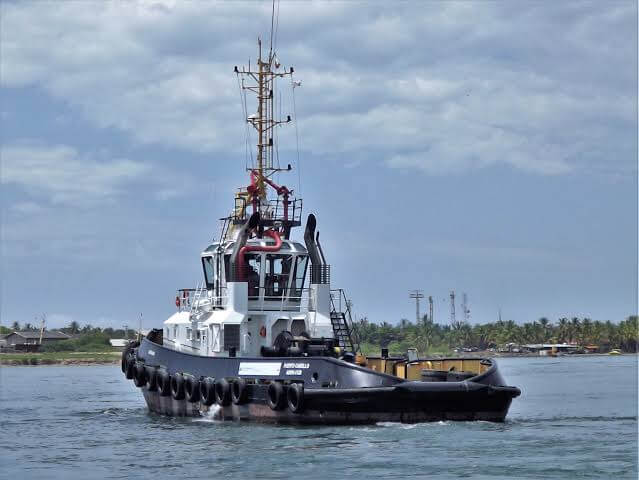 Polycom Defensas Marinas (10)